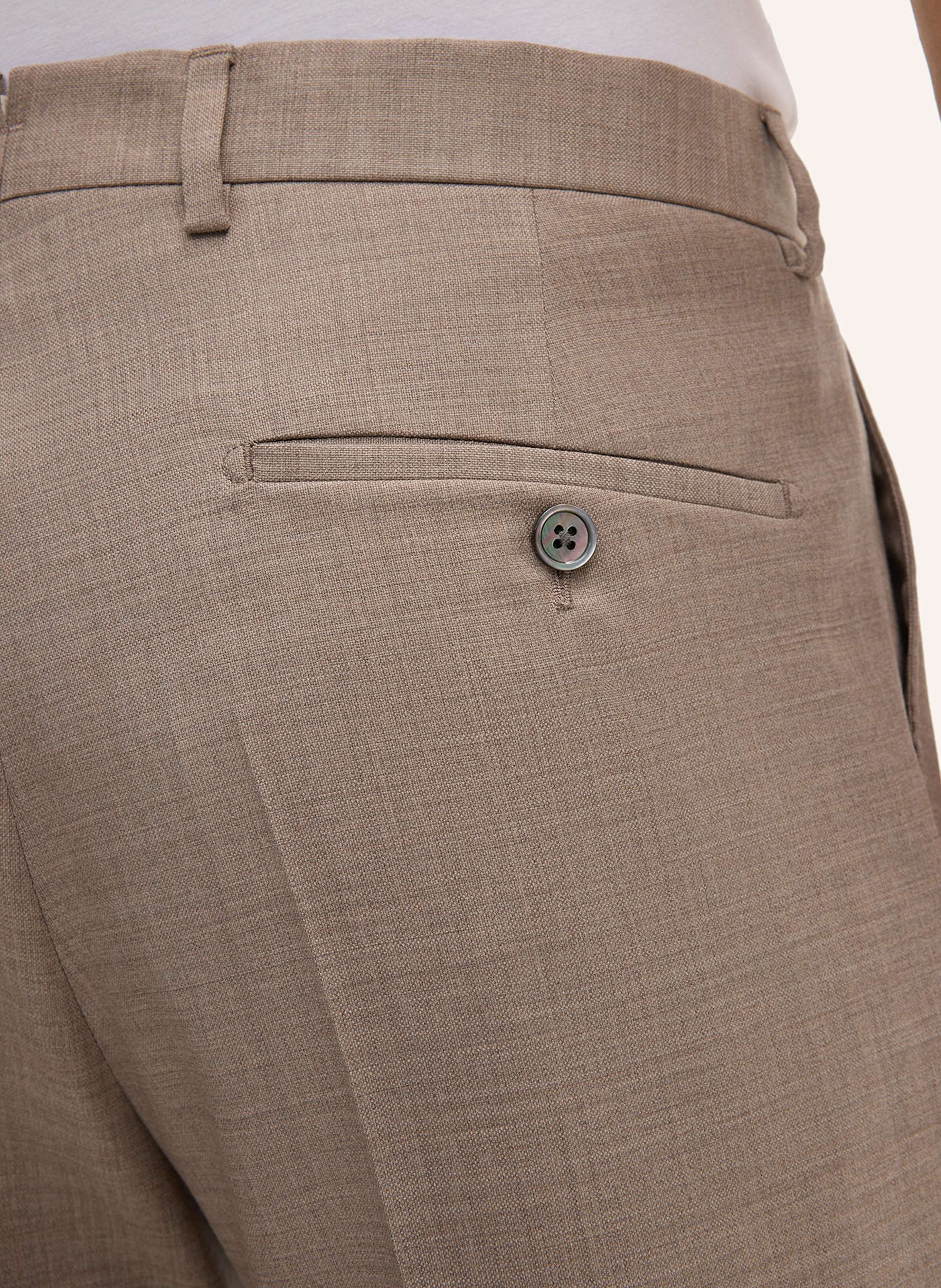 Thumbnail - Windsor. Hose Shaped Fit beige