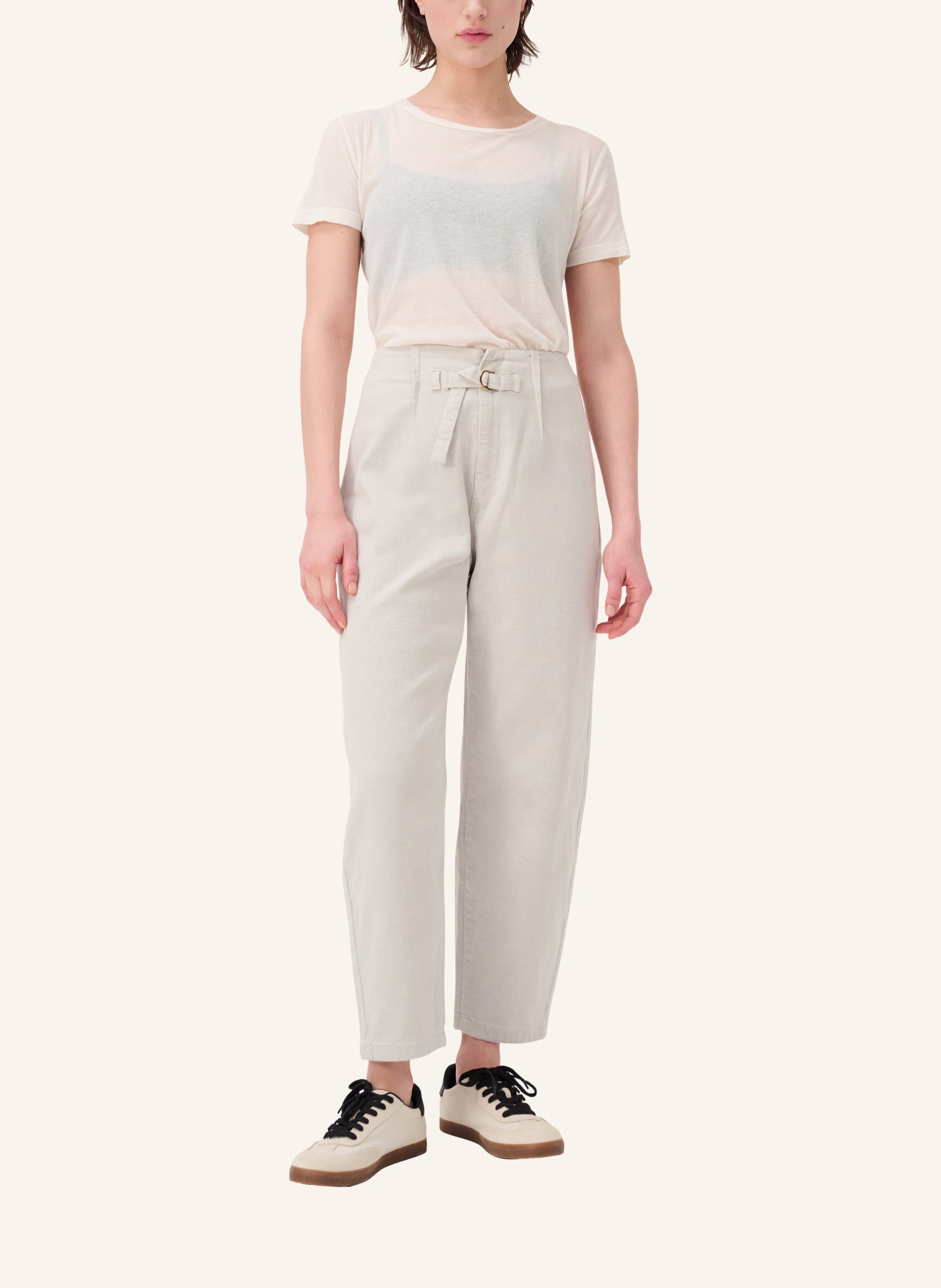 Thumbnail - Item m6 Mom Jeans Relaxed High Rise weiss