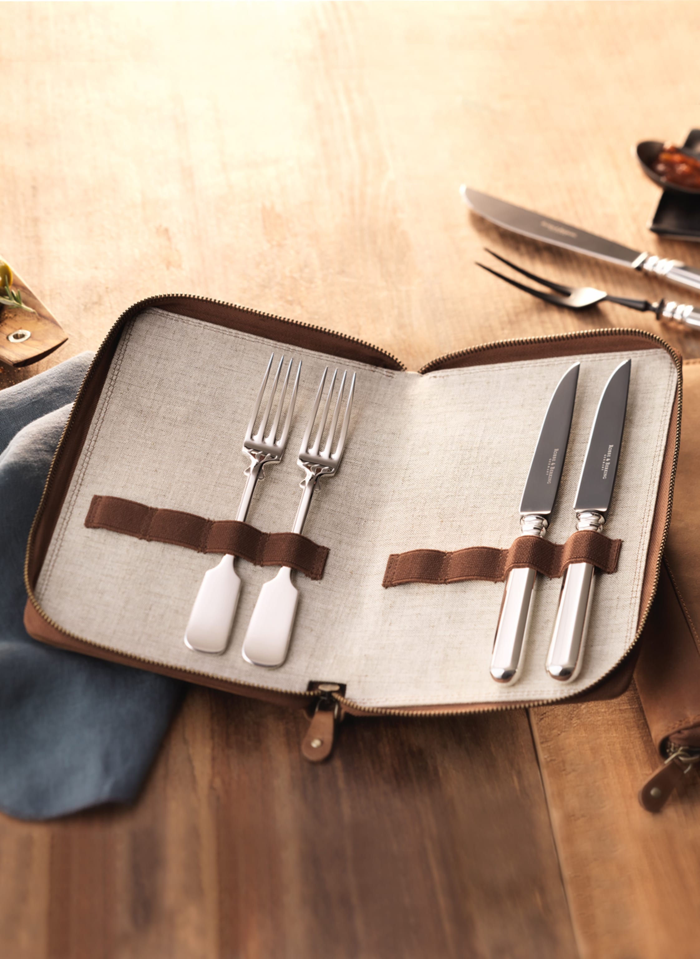 Thumbnail - Robbe & Berking 4-Tlg. Grillset Alt-Spaten - Frozen Black Edition (925 Sterlingsilber) silber