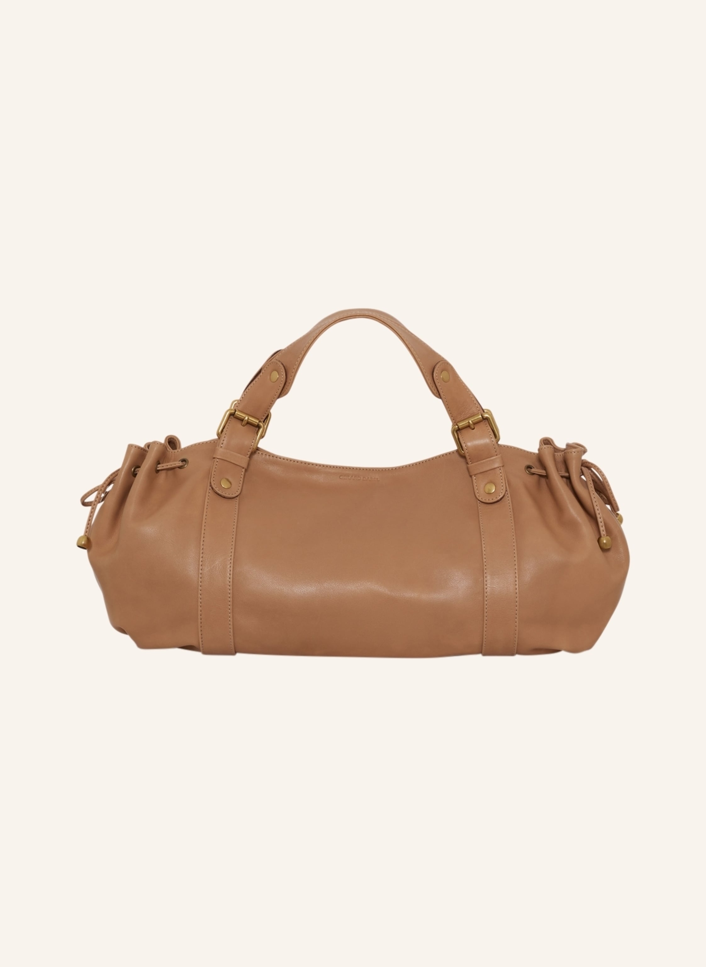 Gerard Darel Symbol der Lederwaren Darel, die Tasche 24 H steht für einen Stil, der zeitlos und natürlich-lässig ist.Ihr Leder, angenehm im Griff mit einem leicht gewachsten Finish, zeichnet sich durch seine trans in braun