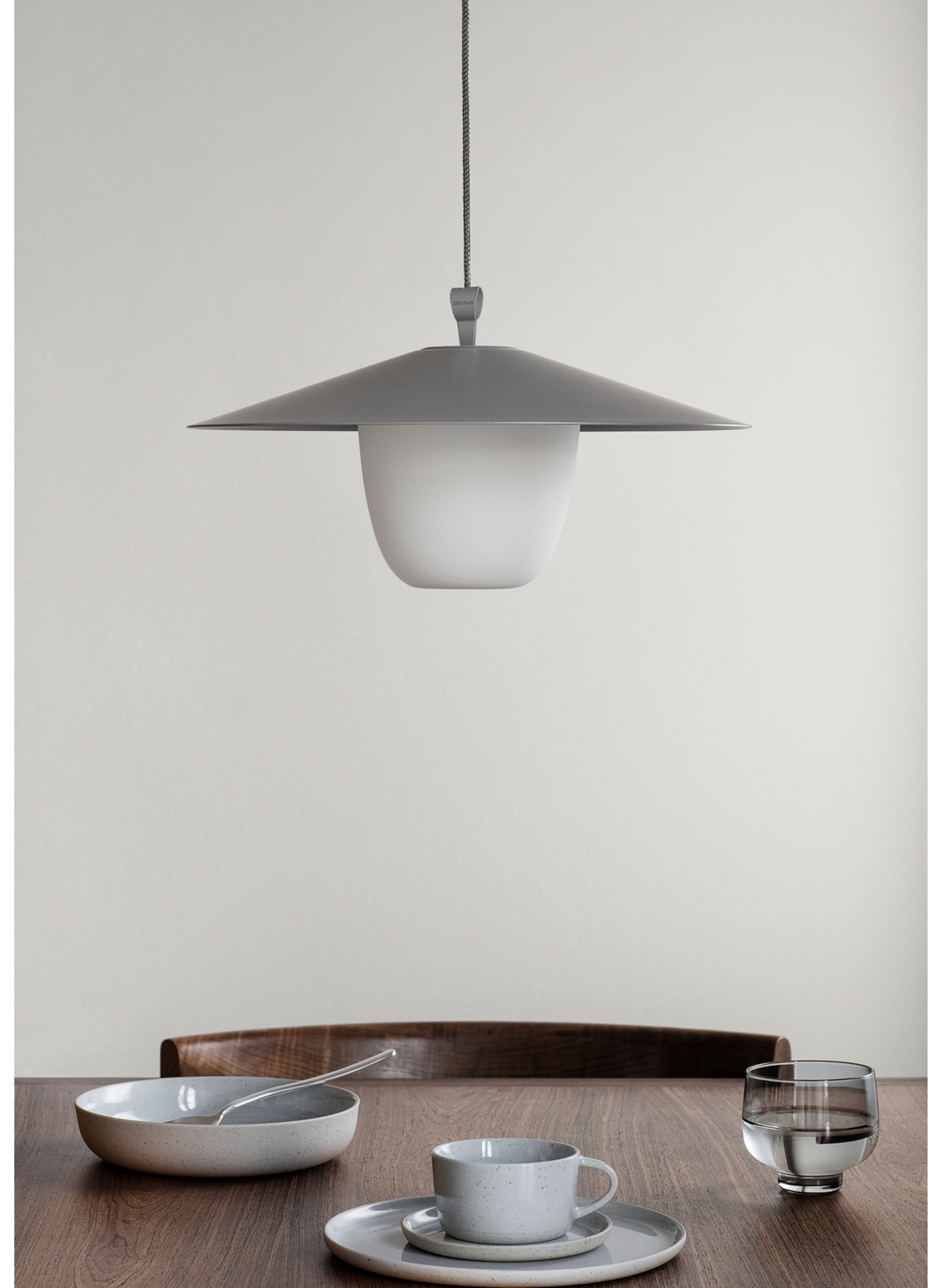 Thumbnail - Blomus Stehlechte Ani Lamp Large grau