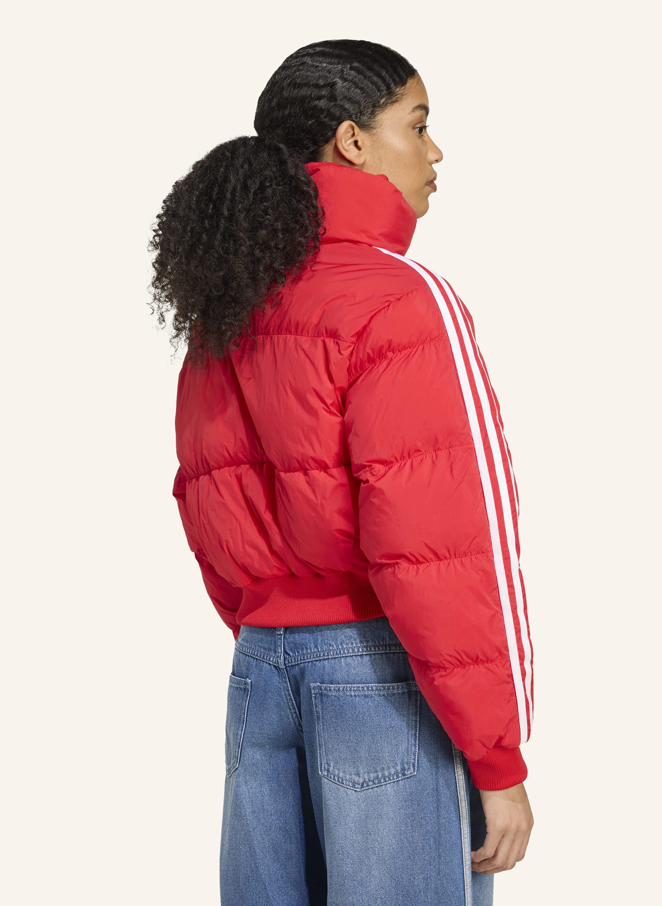 Thumbnail - Adidas Originals Adicolor Kürzer Geschnittener Puffer Jacke Aus Kunstdaunen rot