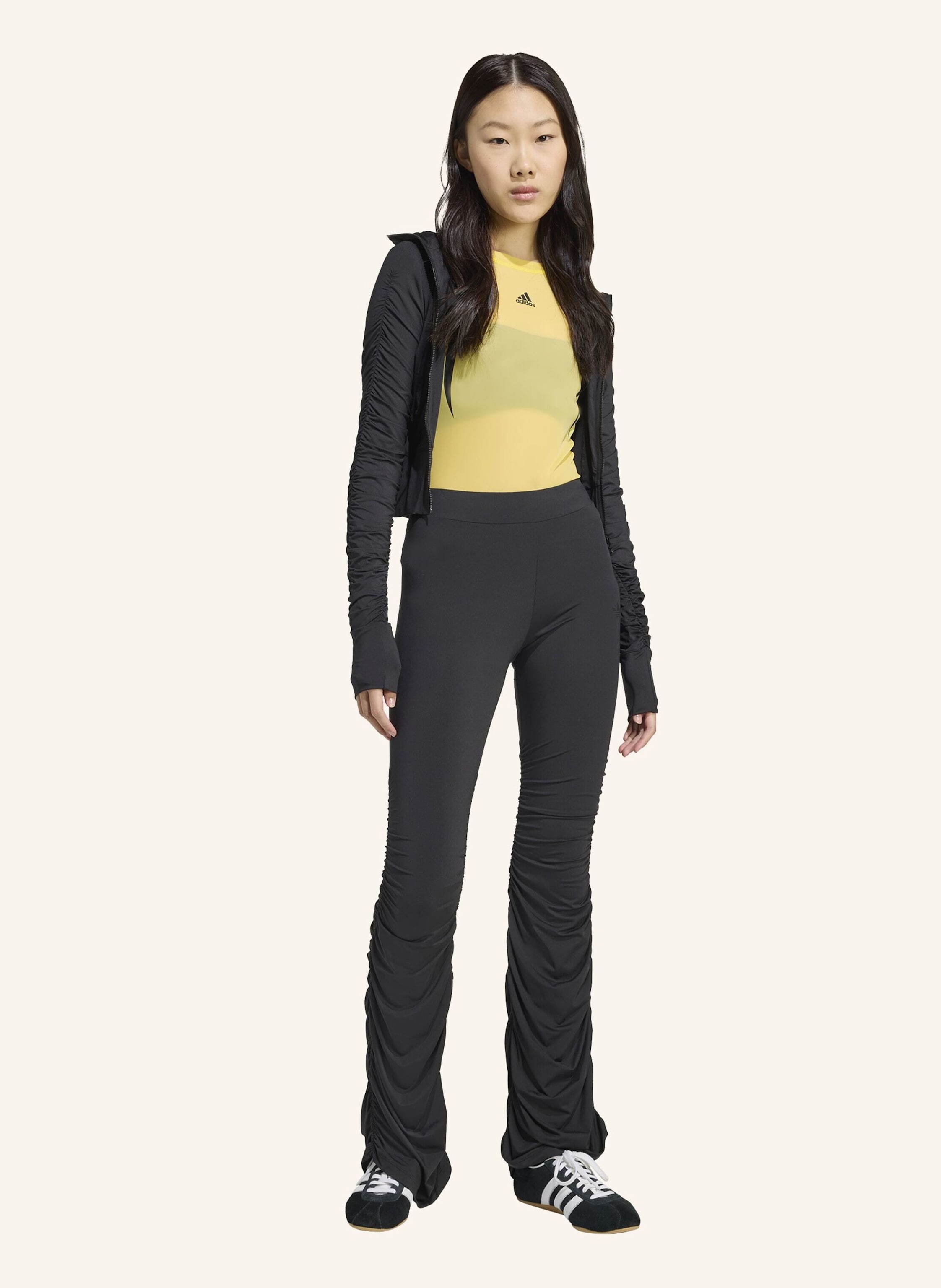 Thumbnail - Adidas Originals Track Top Mit Rüschen schwarz