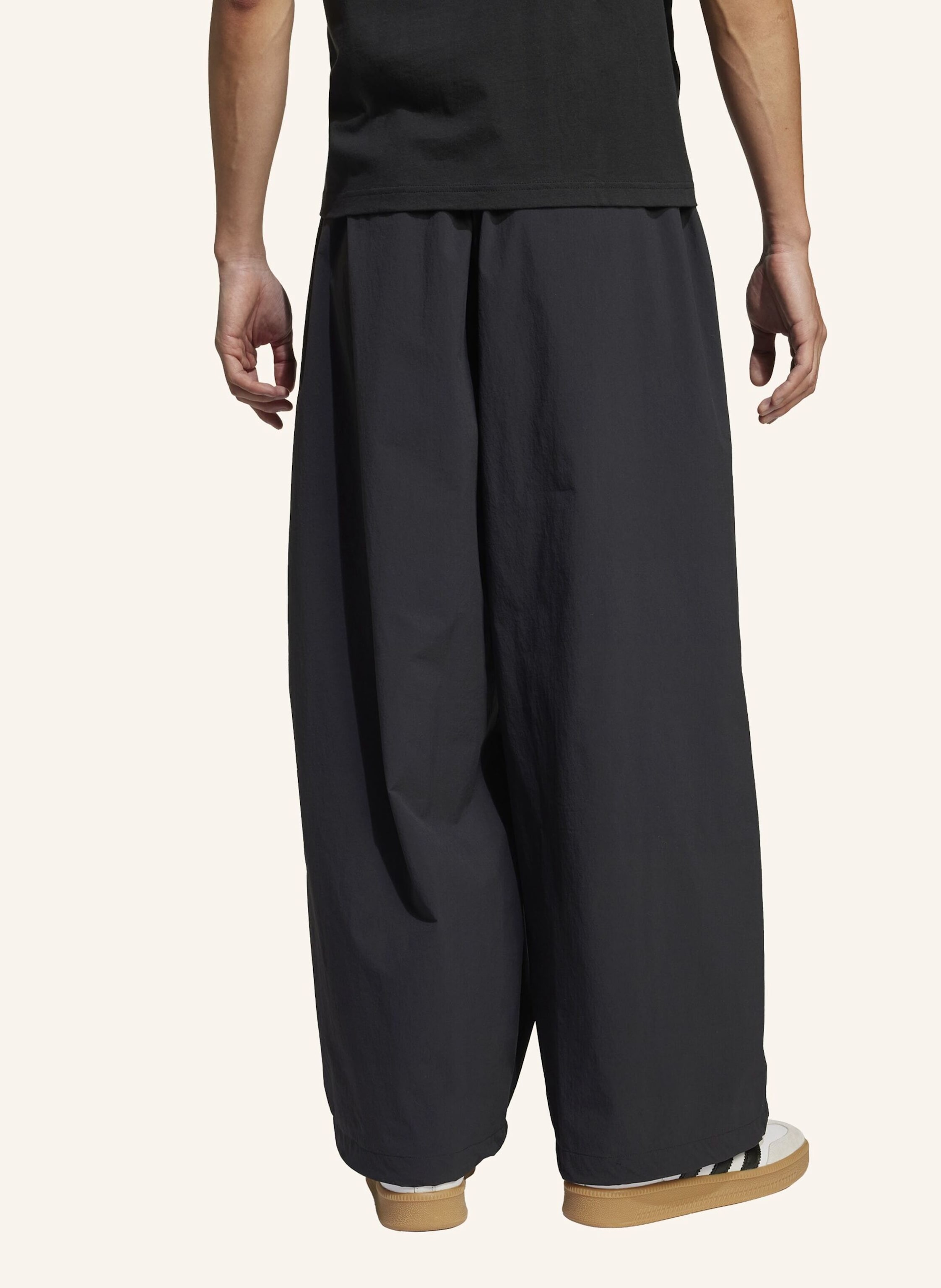 Thumbnail - Adidas Originals Premium Essentials Utility Parachute Hose schwarz