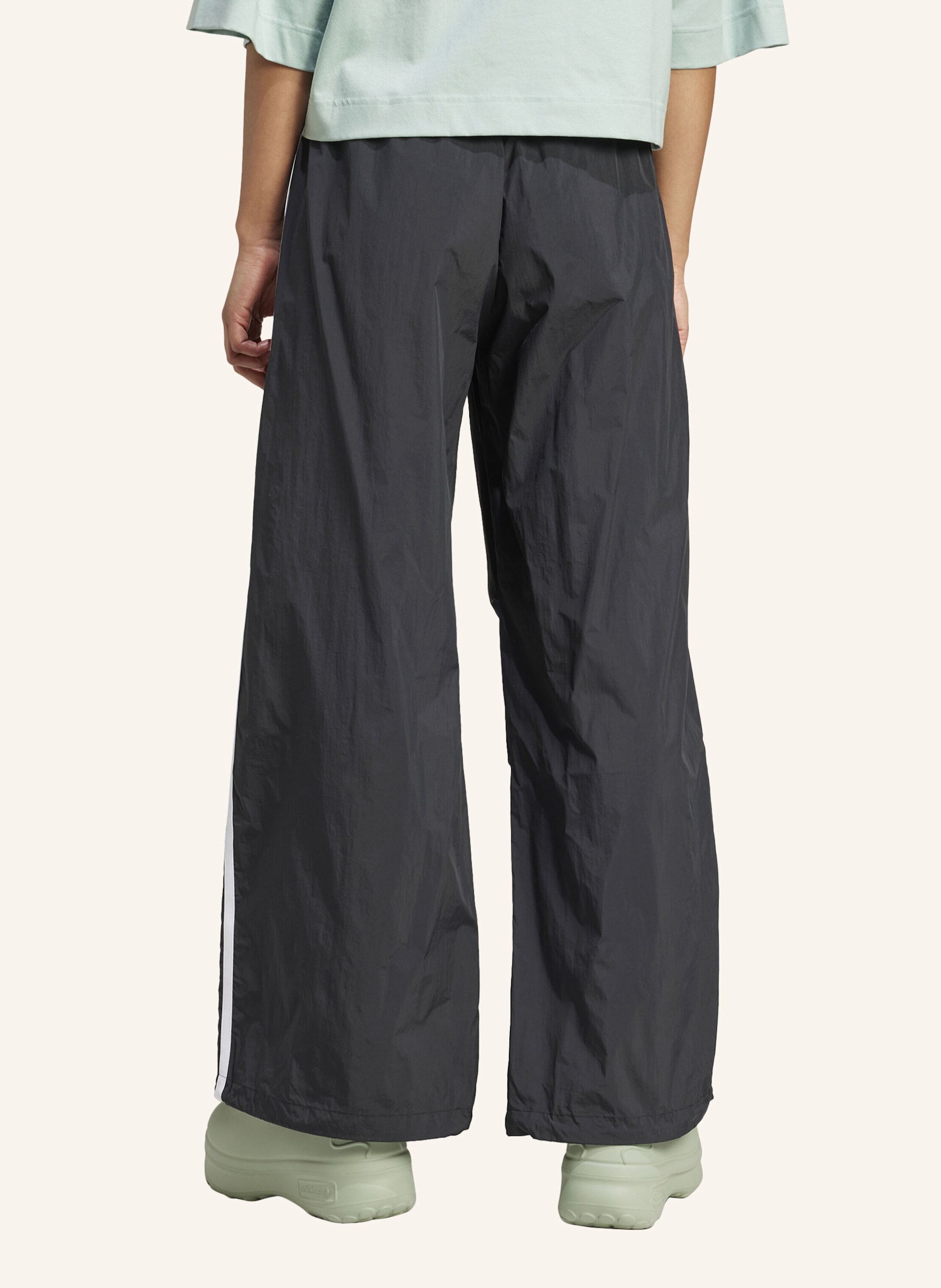 Thumbnail - Adidas Originals 3-Streifen Woven Parachute Hose schwarz