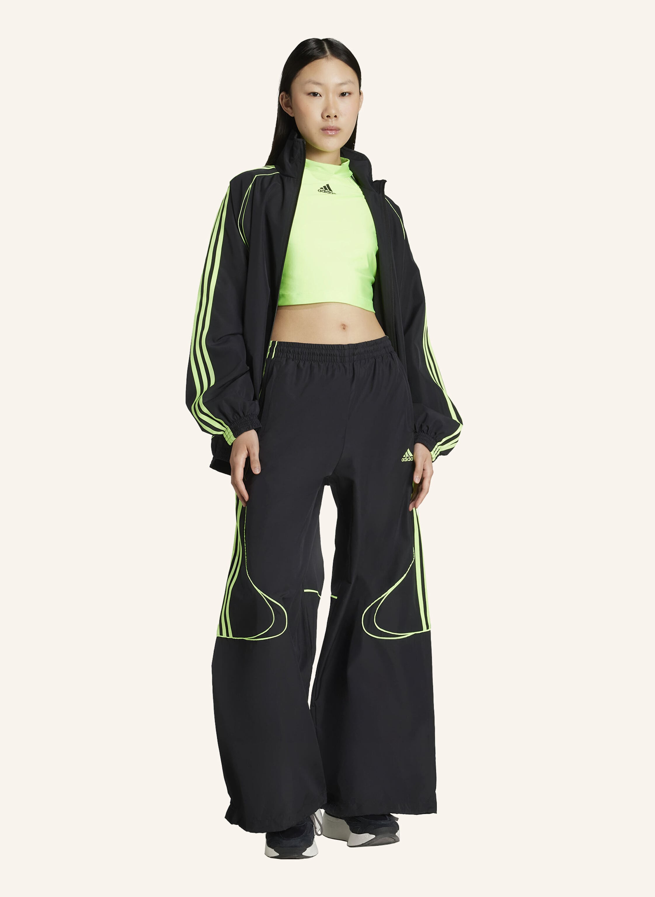 Thumbnail - Adidas Originals Teamgeist Adicolor Oversized Woven Trainingshose schwarz