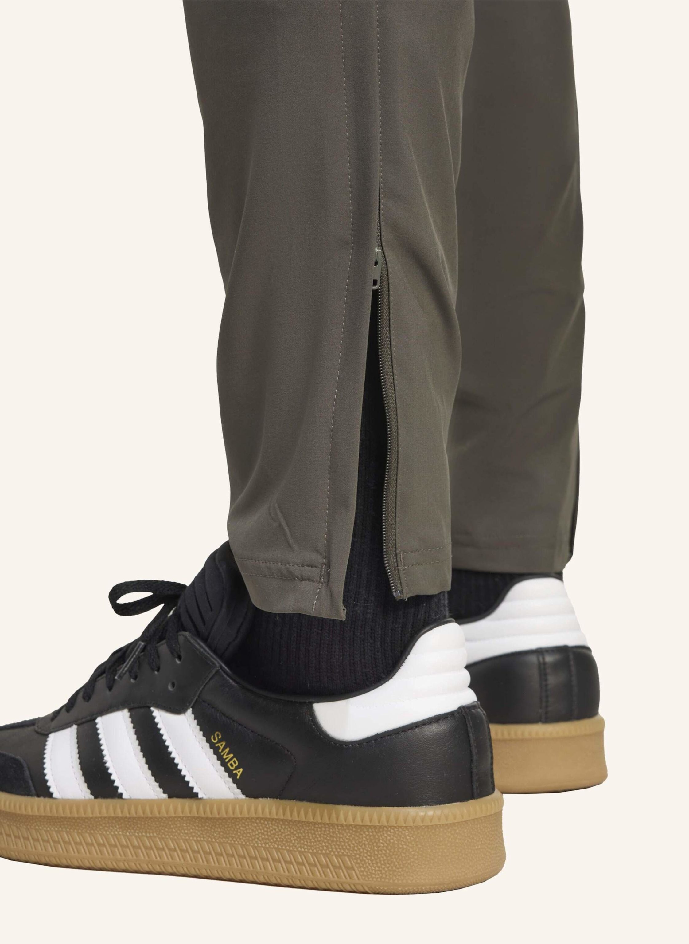 Thumbnail - Adidas Real Madrid Tiro 25 Competition Vis Tech Travel Hose grau