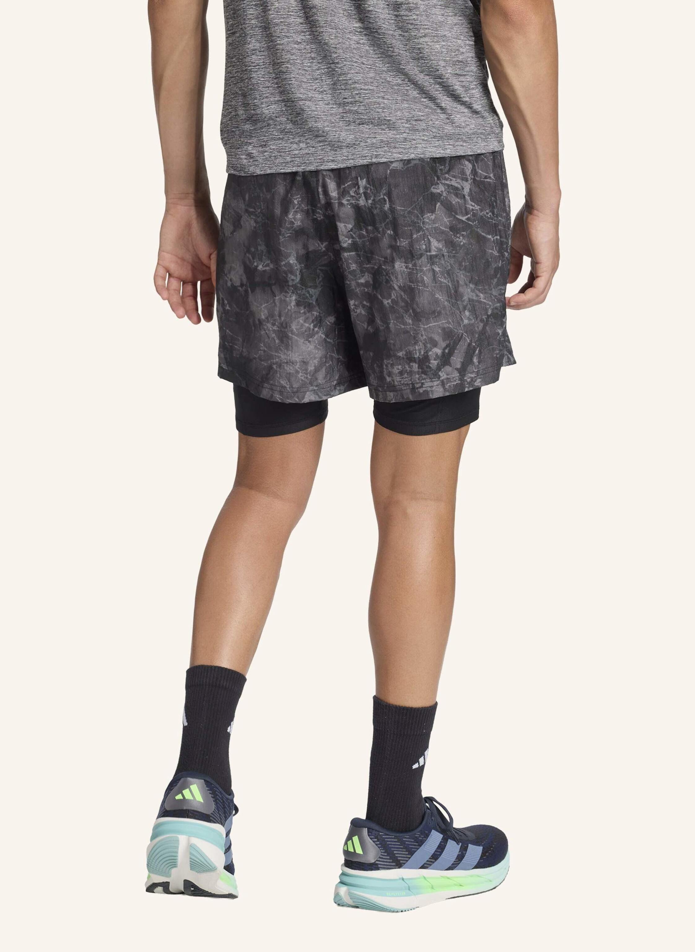 Thumbnail - Adidas Own The Run Spray Dye 2-In-1 Shorts grau