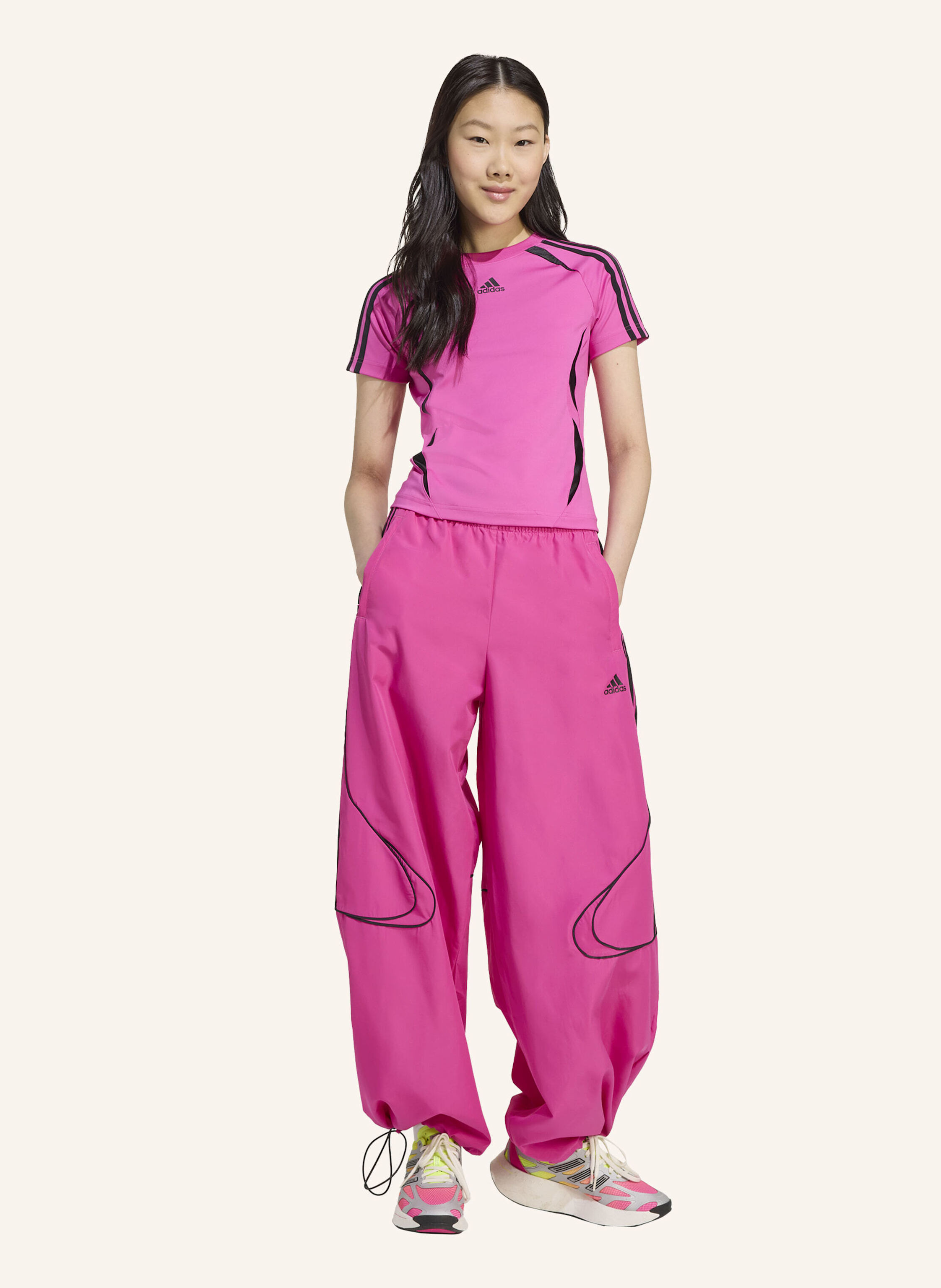 Thumbnail - Adidas Originals Teamgeist Adicolor Oversized Woven Trainingshose pink