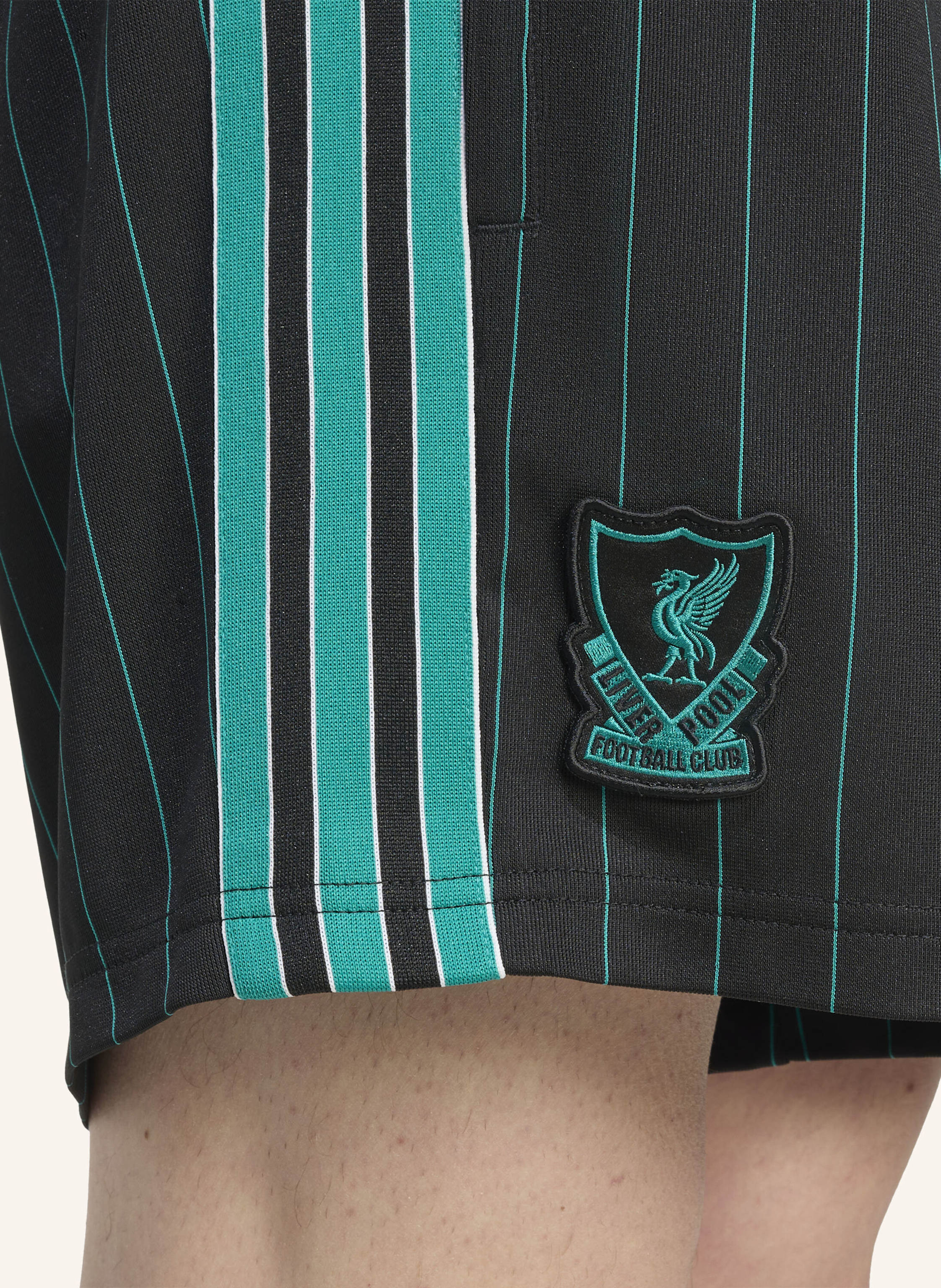 Thumbnail - Adidas Originals Fc Liverpool Terrace Icons Shorts schwarz