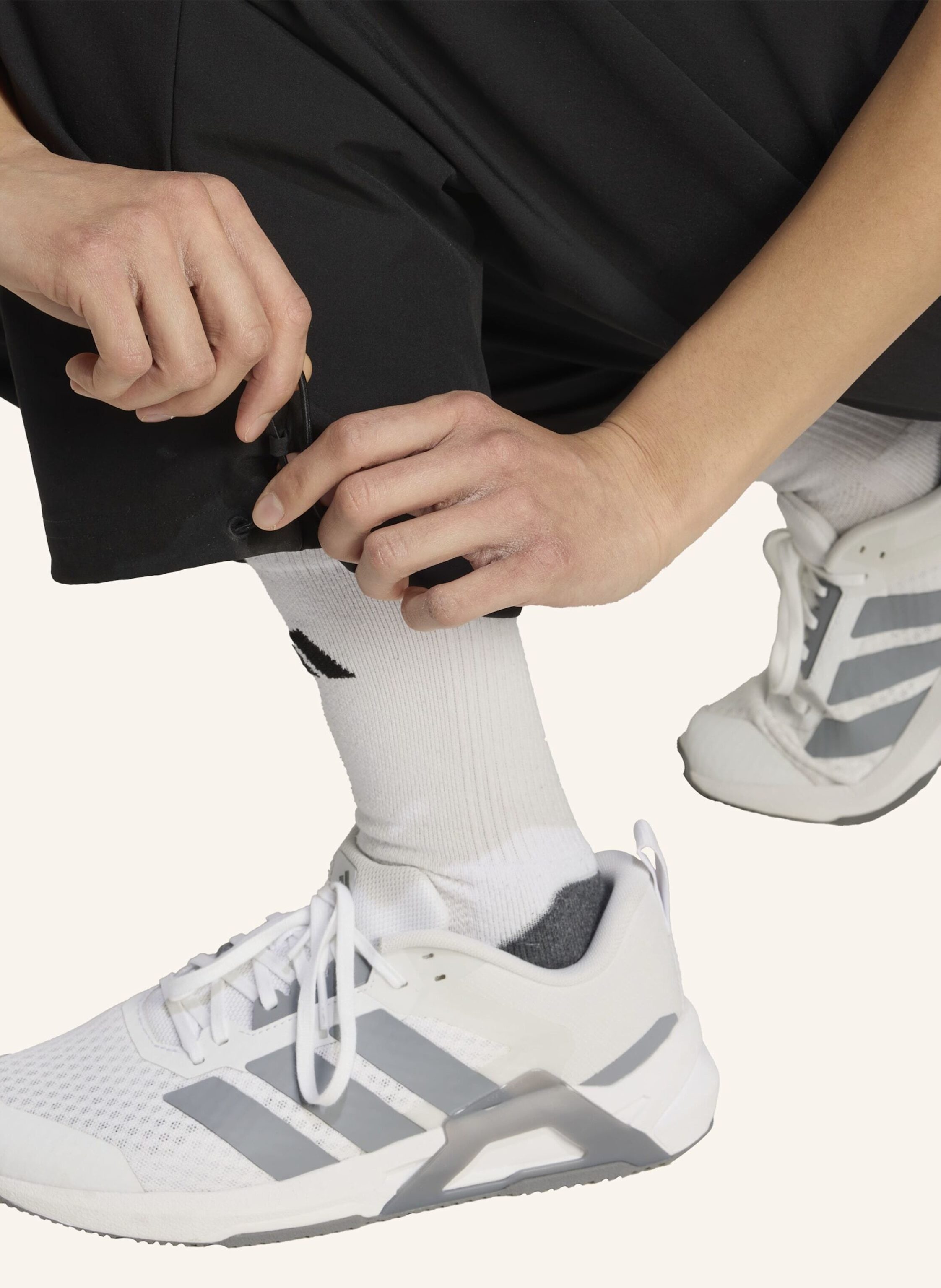 Thumbnail - Adidas Workout Essentials Gewebte Trainingshose schwarz