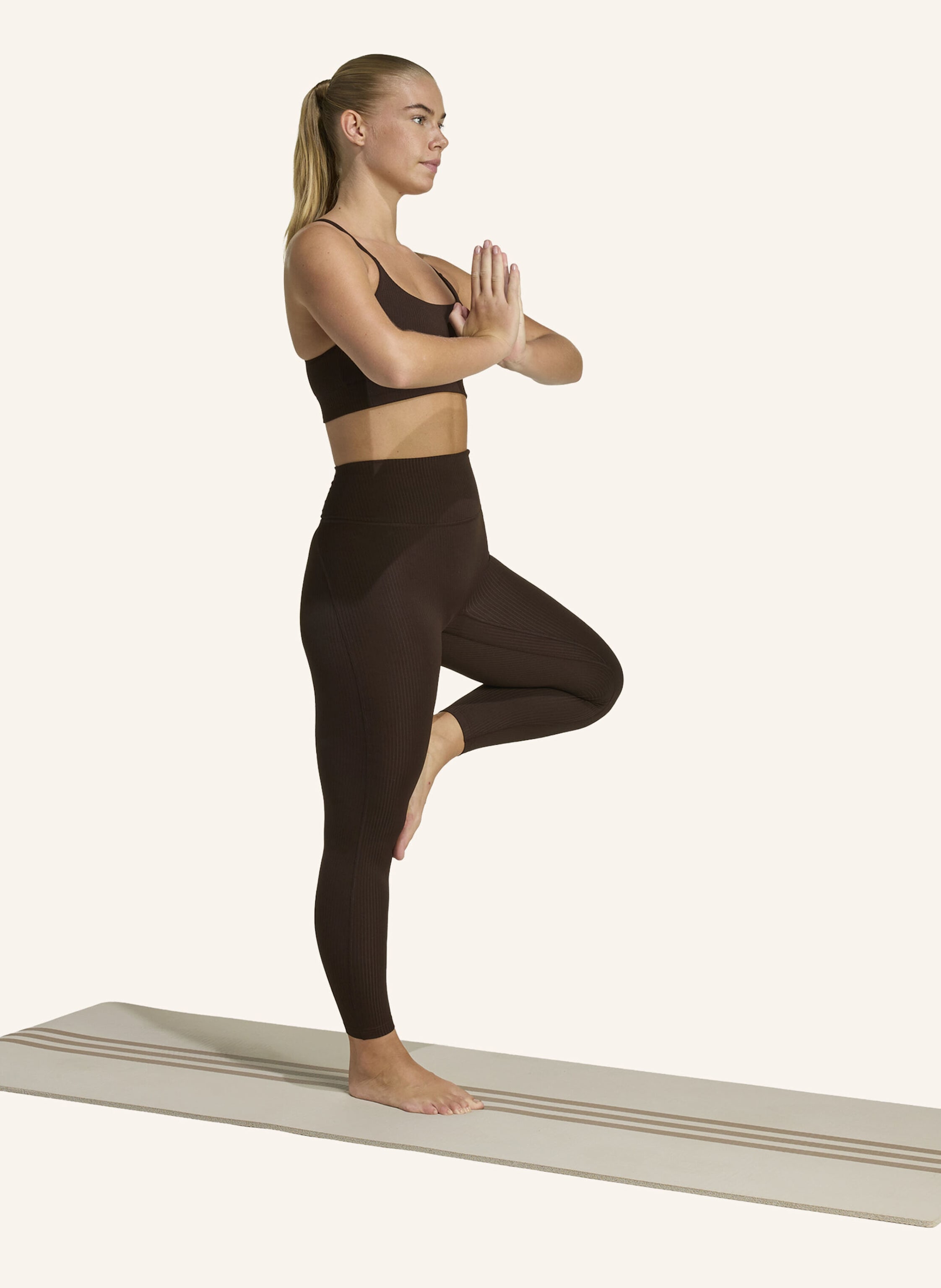 Thumbnail - Adidas Adidas All Me Light Support Rib Bra Longline Sport-Bh braun