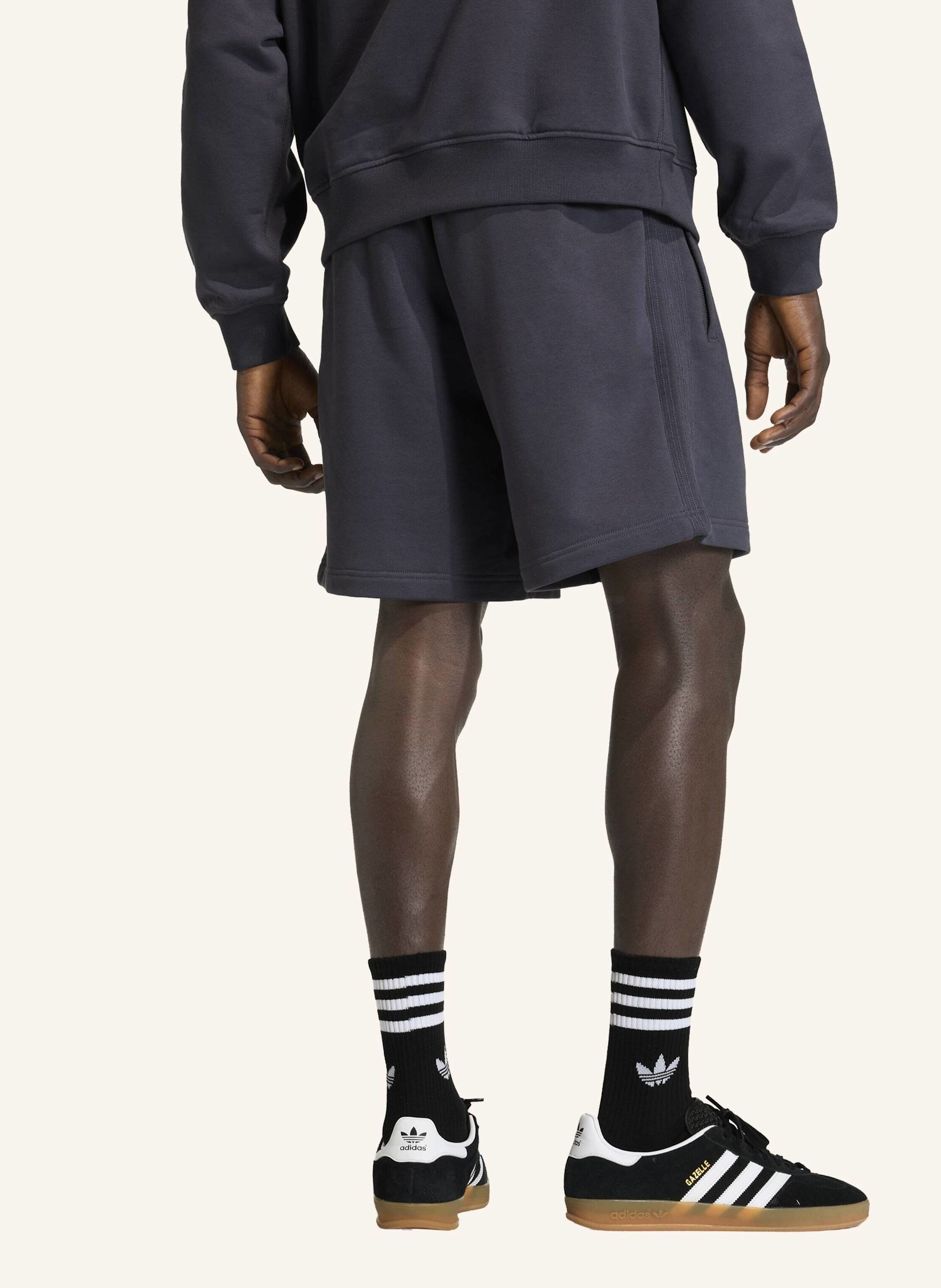 Thumbnail - Adidas Originals Premium Essentials Shorts grau