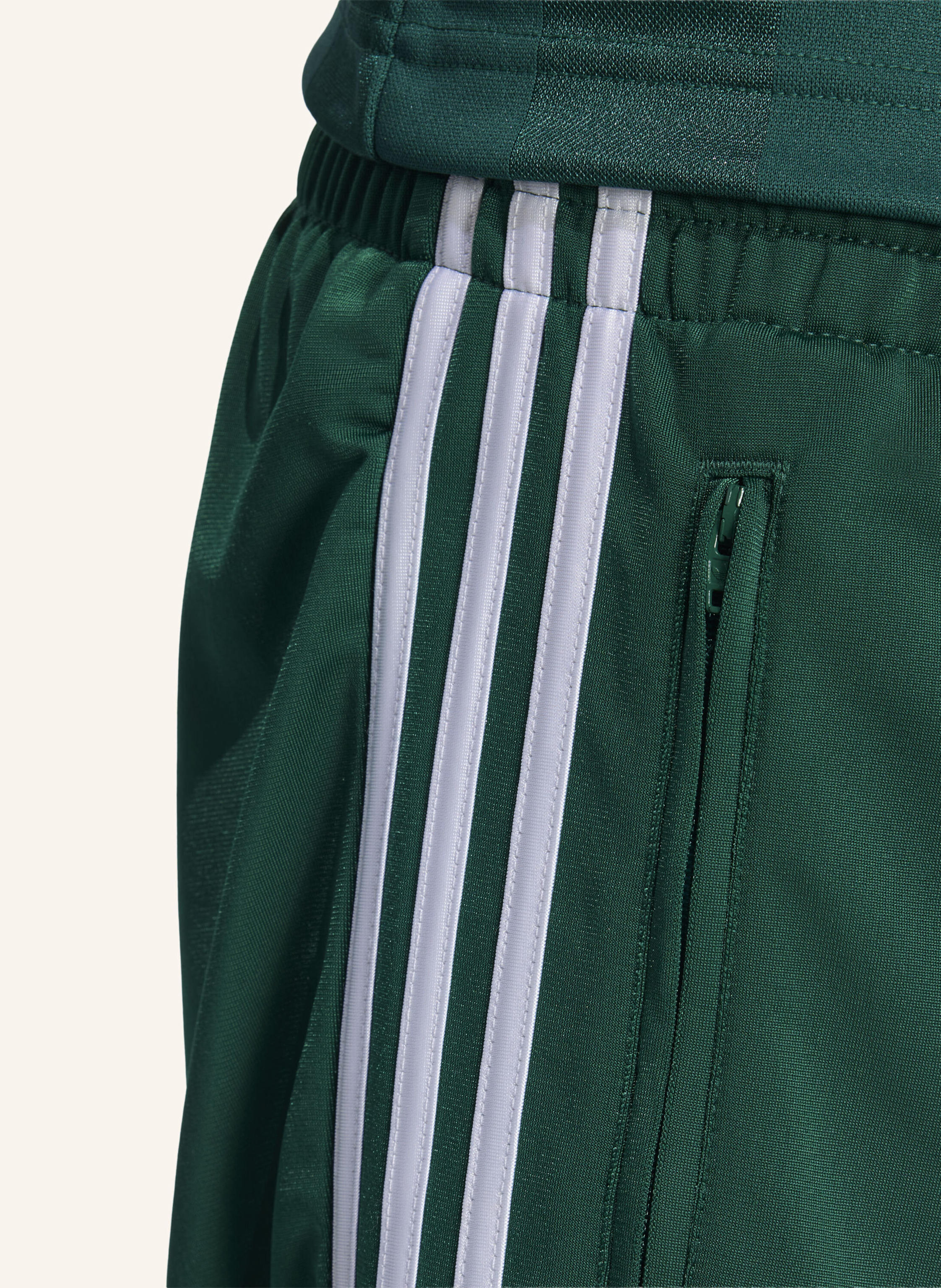Thumbnail - Adidas Originals Firebird Shorts gruen