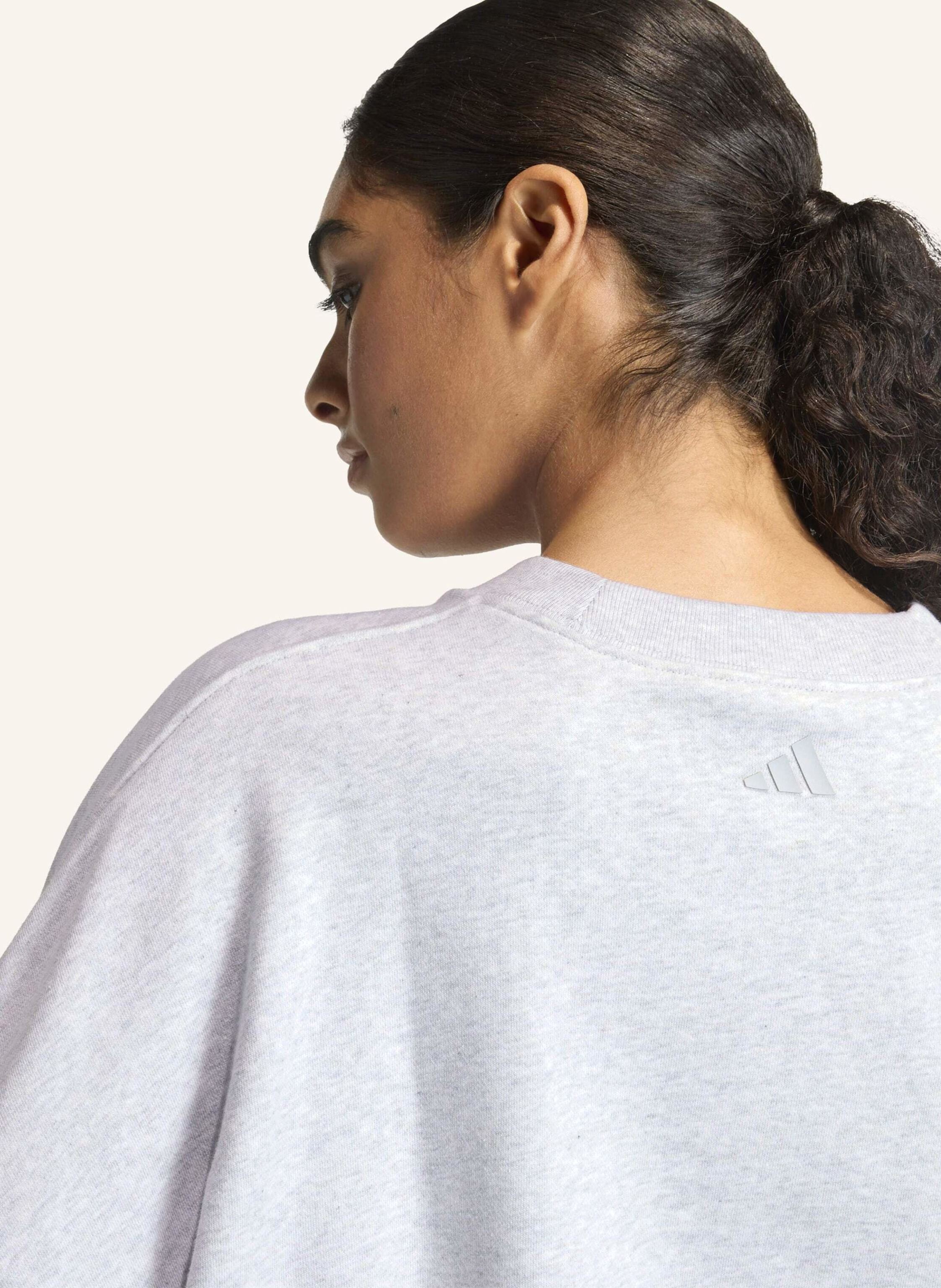 Thumbnail - Adidas Seasonal Essentials Colorpop Sweatshirt Mit Aufgestickter Grafik grau