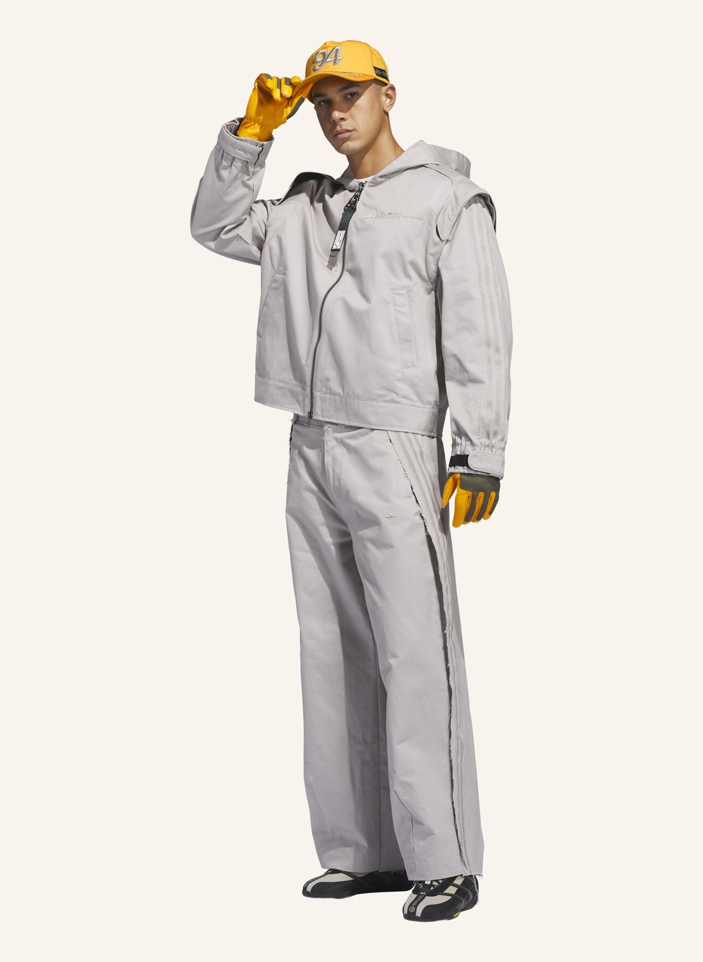 Thumbnail - Adidas Originals Bad Bunny X Mercedes Amg Petronas Formula One Team Race Hose grau