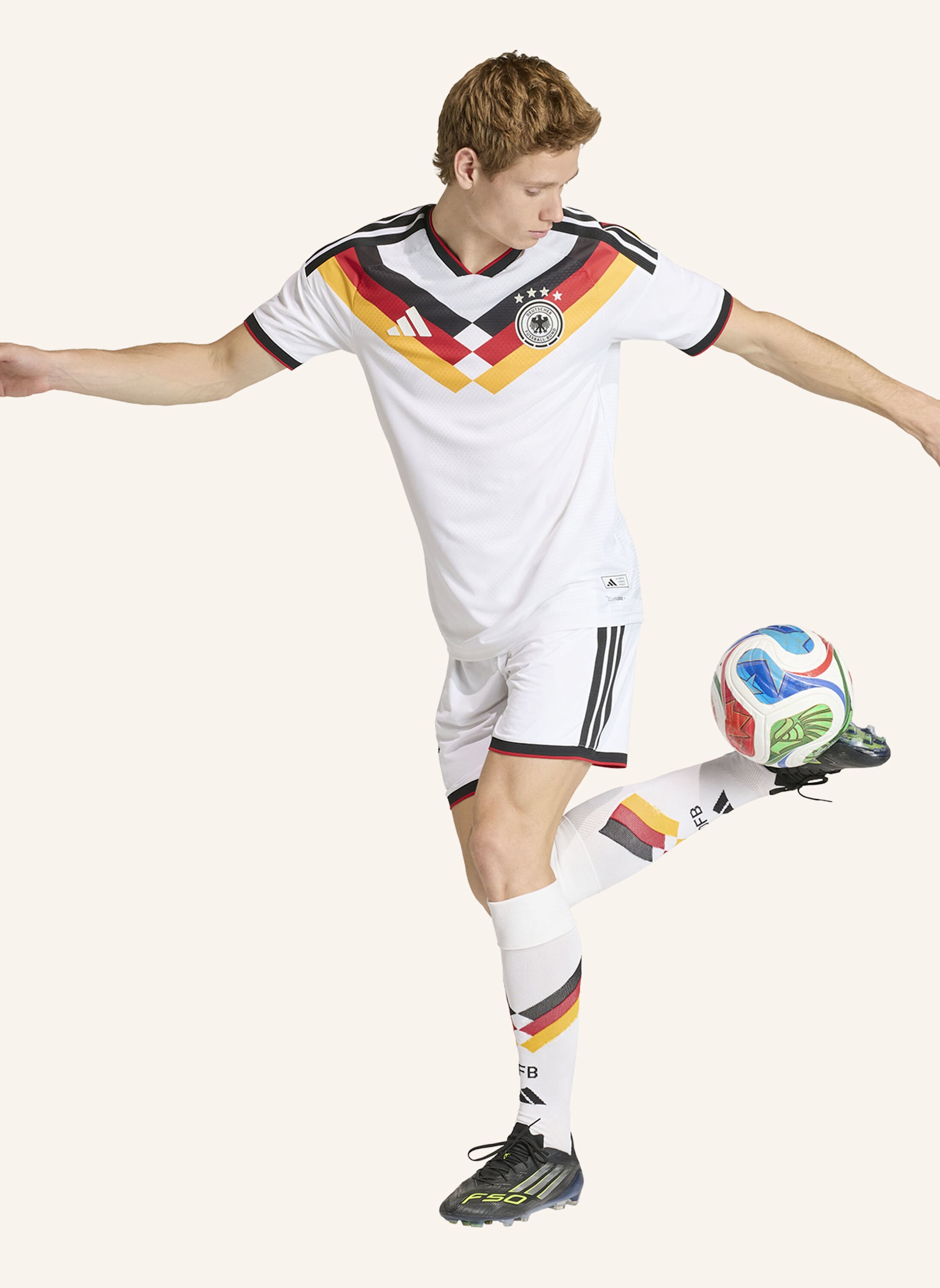 Thumbnail - Adidas Deutschland 26 Authentic Heimshorts weiss