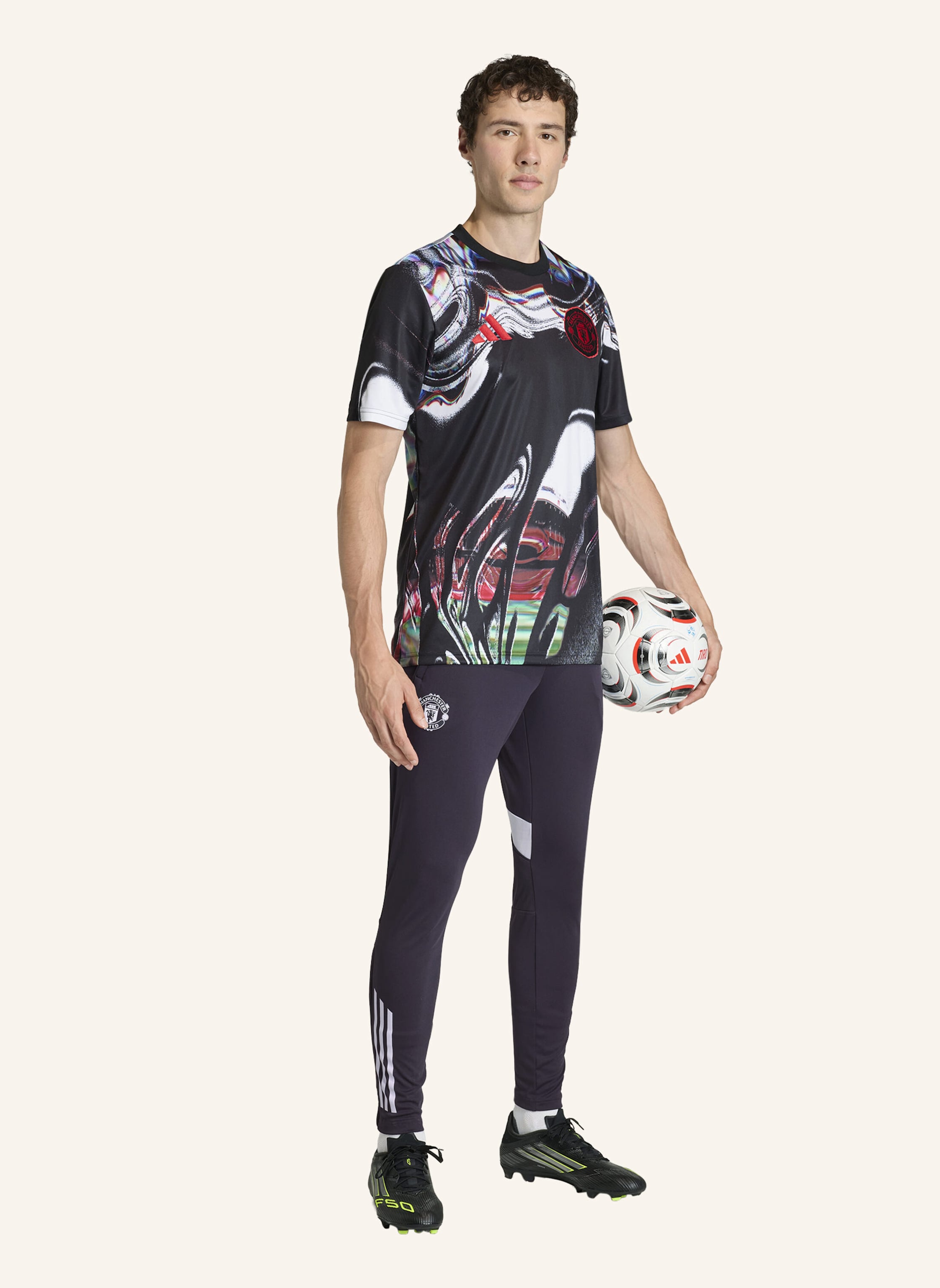 Thumbnail - Adidas Manchester United 25/26 Pre Match Trikot schwarz