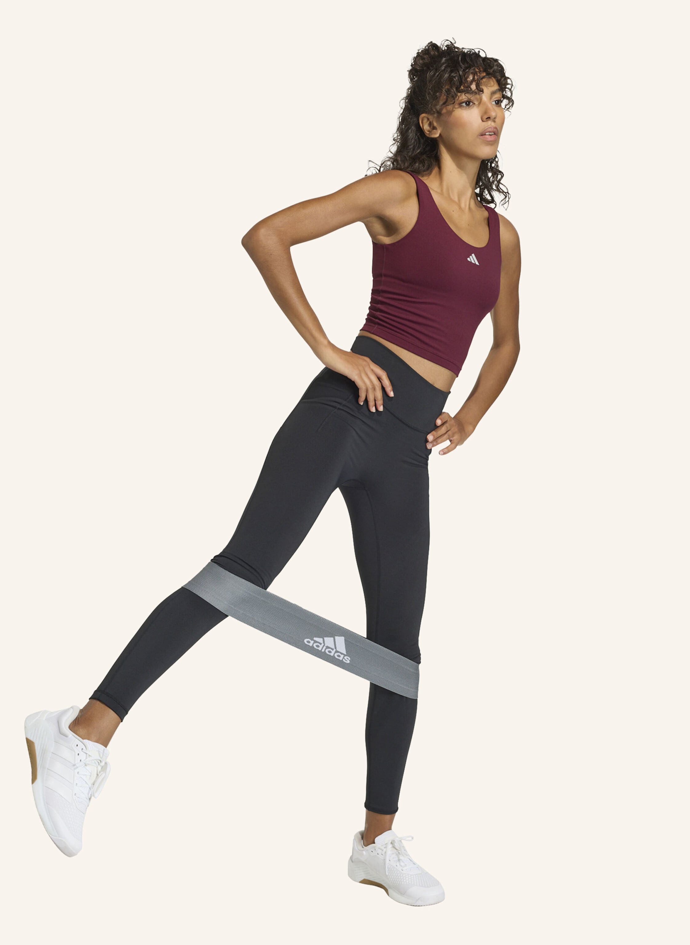 Thumbnail - Adidas 3-Streifen Studio All Me Tanktop, Leicht Stützend rot