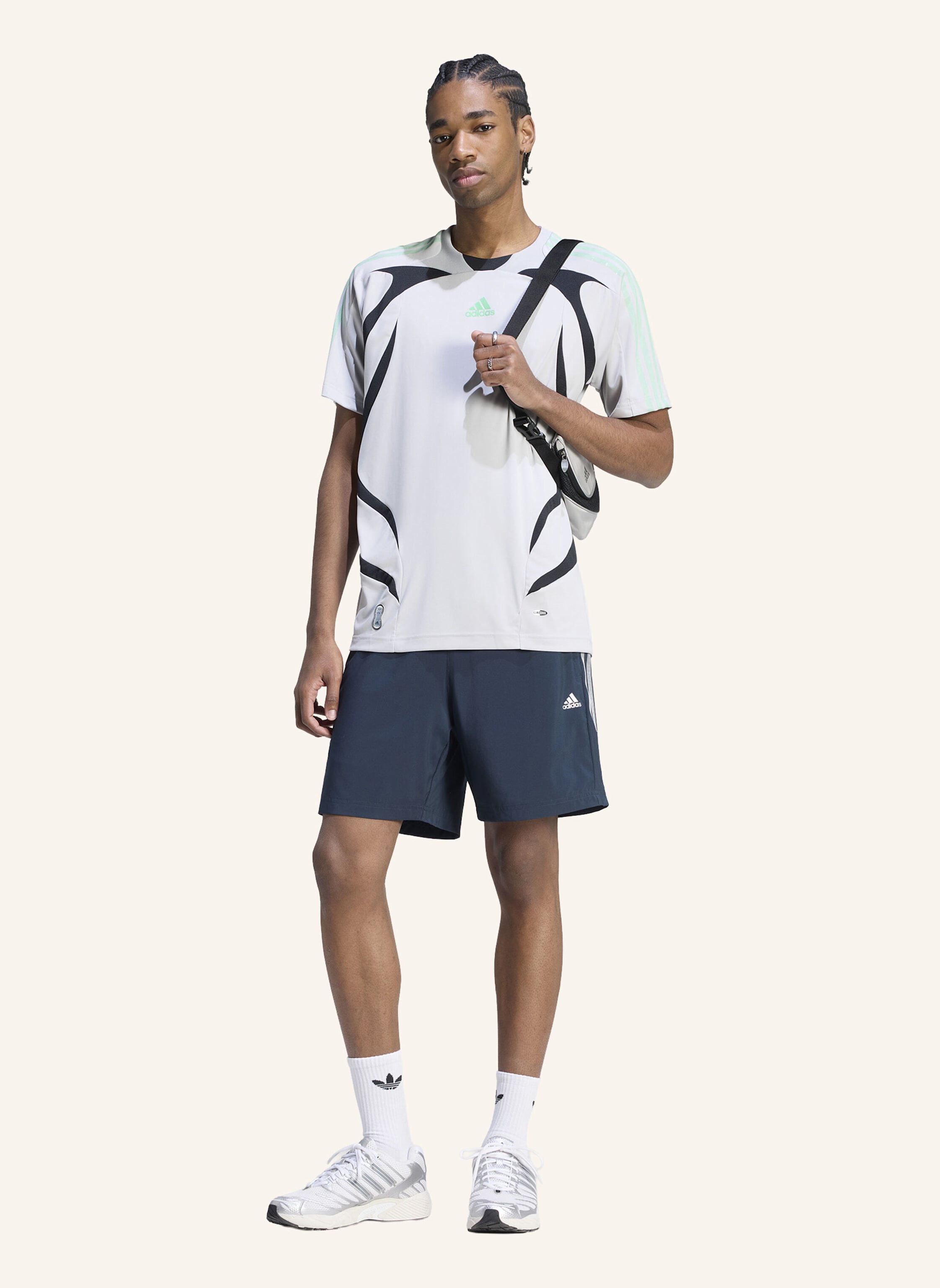 Thumbnail - Adidas Originals Lightweight Regular Shorts blau