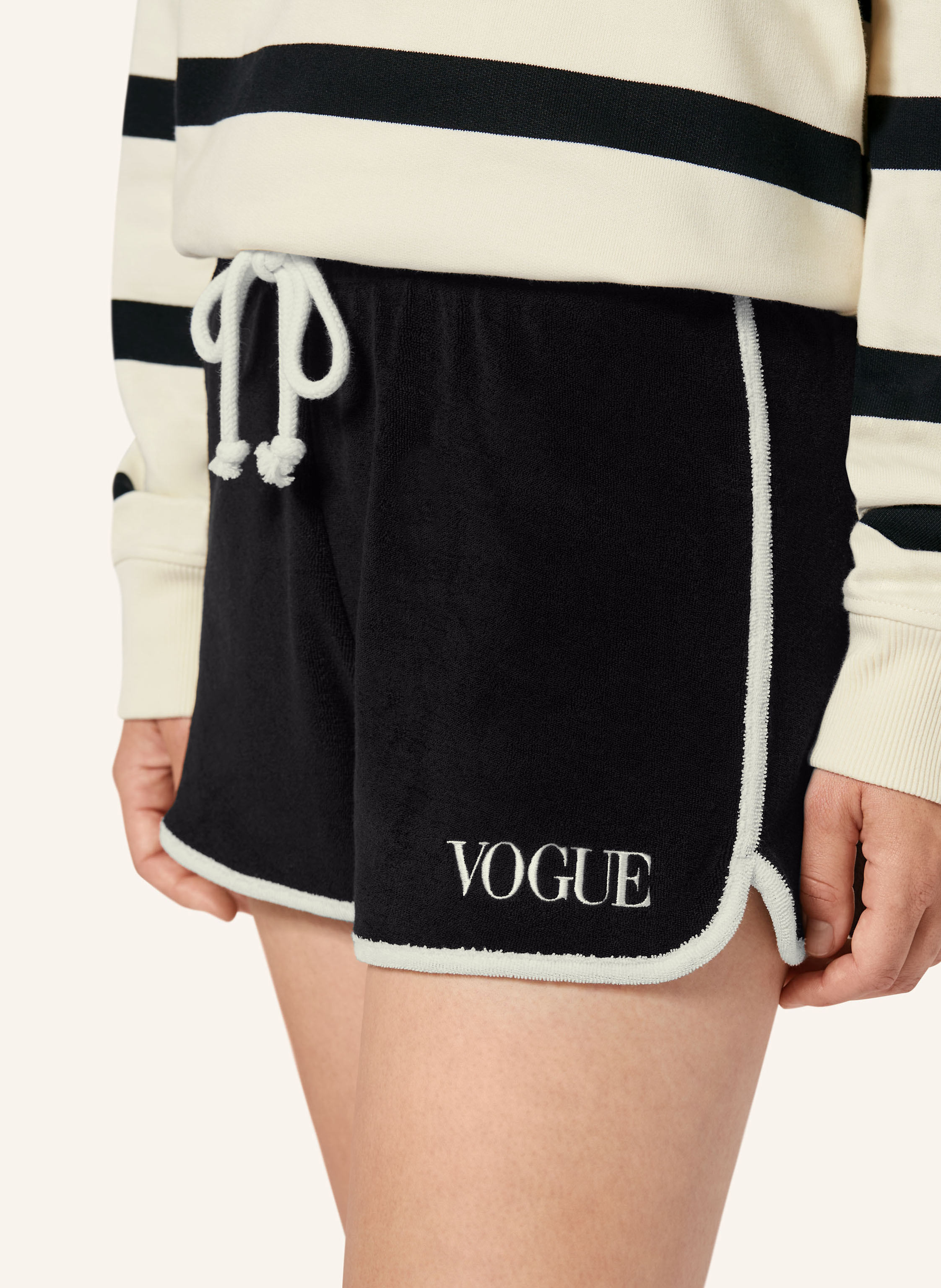 Thumbnail - Vogue Collection Sweatshorts schwarz