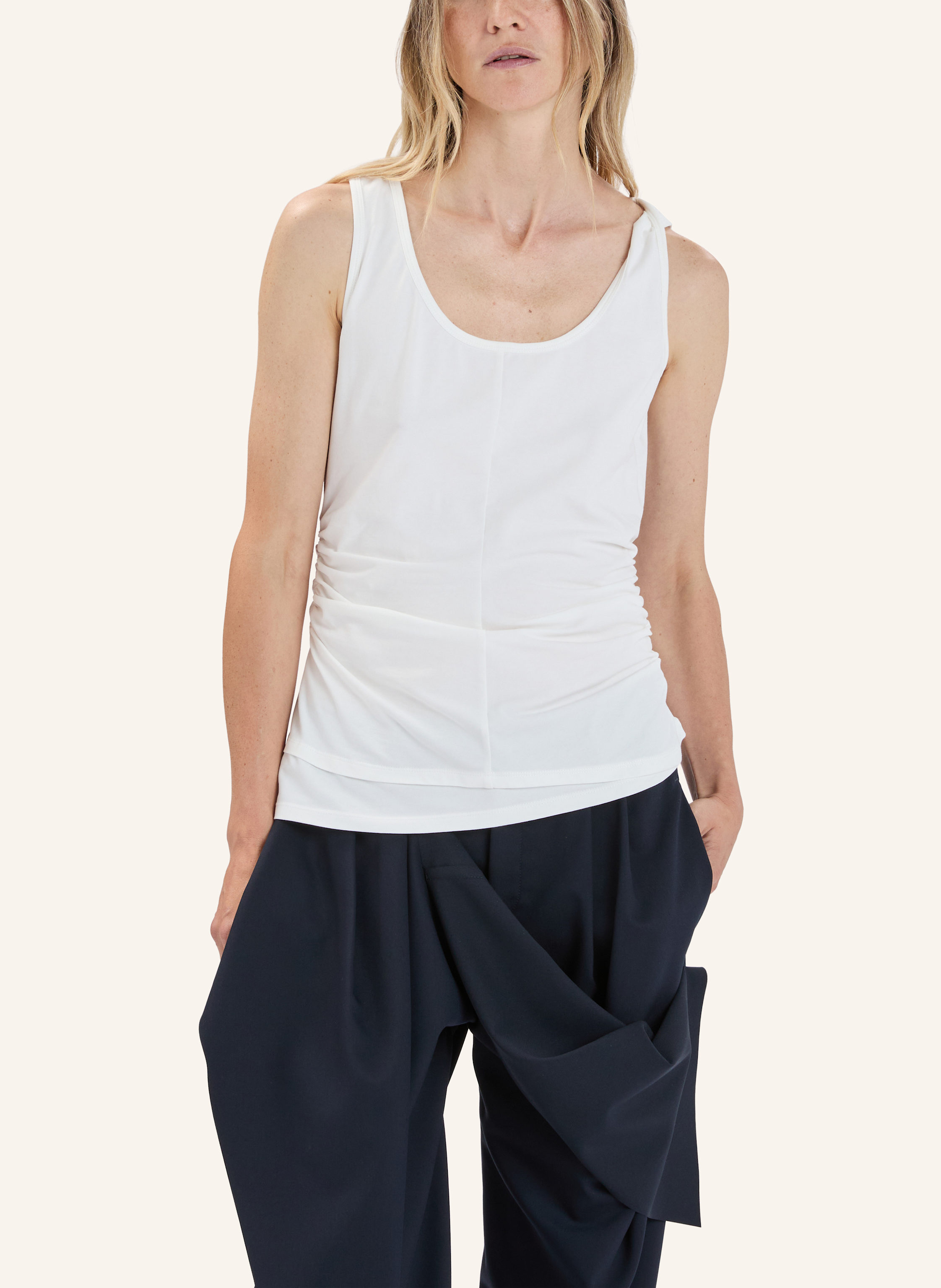 Thumbnail - High Top Motus weiss