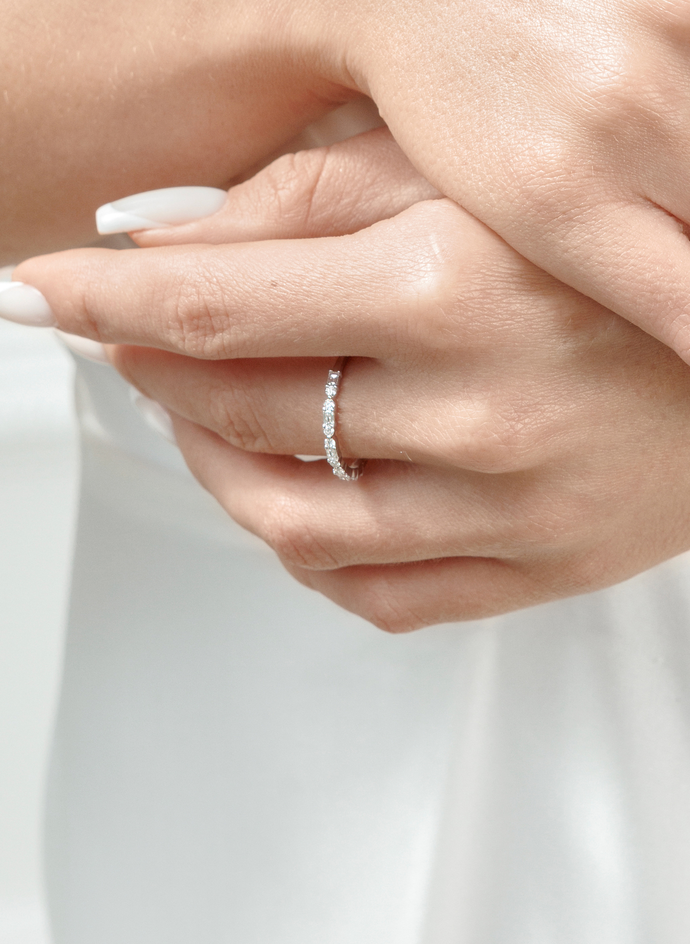 Thumbnail - Leaf Ring Baquette Aus 14 Karat Weißgold Mit Diamanten silber