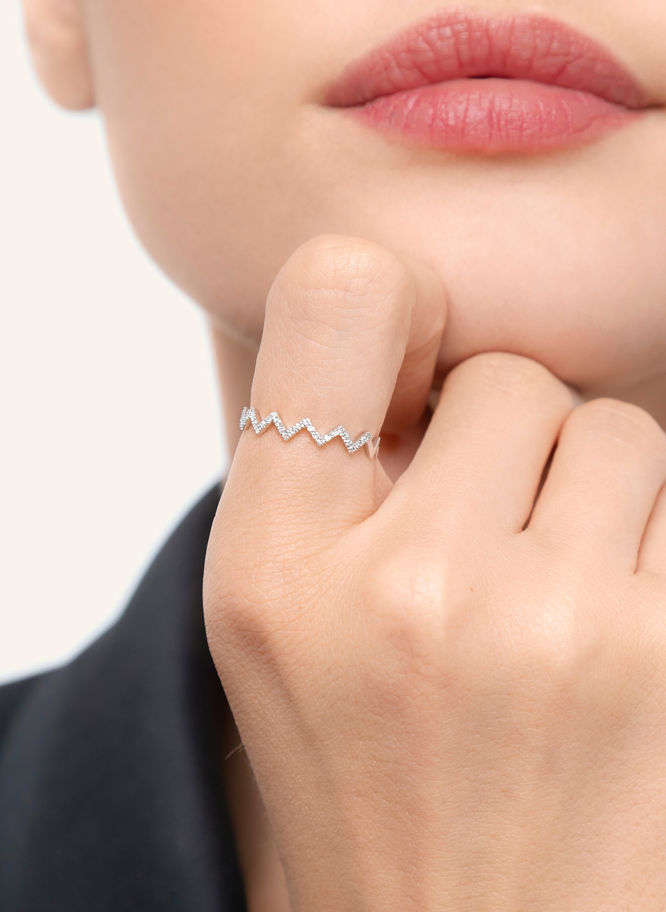 Thumbnail - Leaf Ring Ring Flash Aus 18 Karat Weißgold Mit Diamanten silber