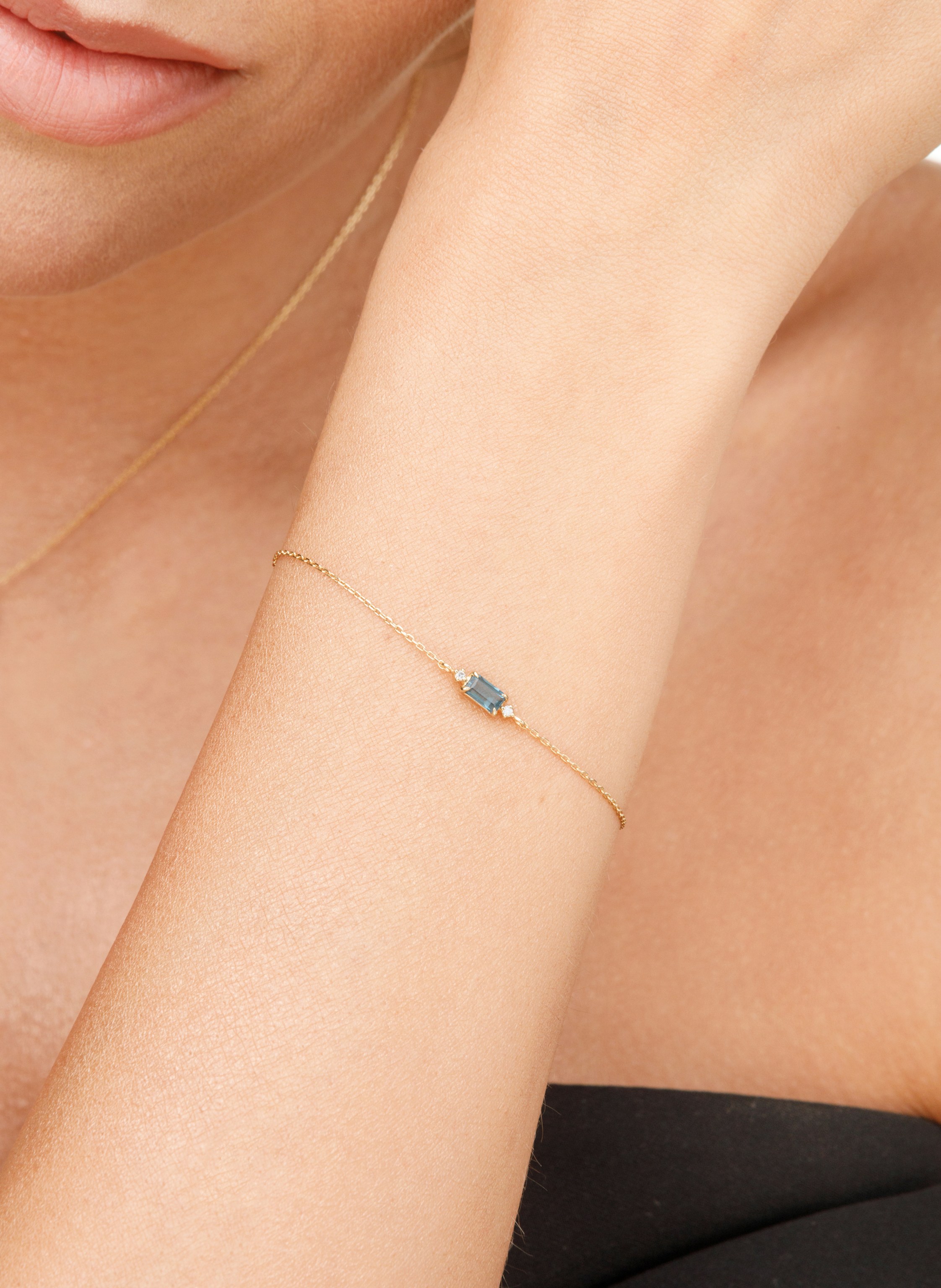 Thumbnail - Leaf Armband London Blue Topaz Aus 14 Karat Gelbgold gold