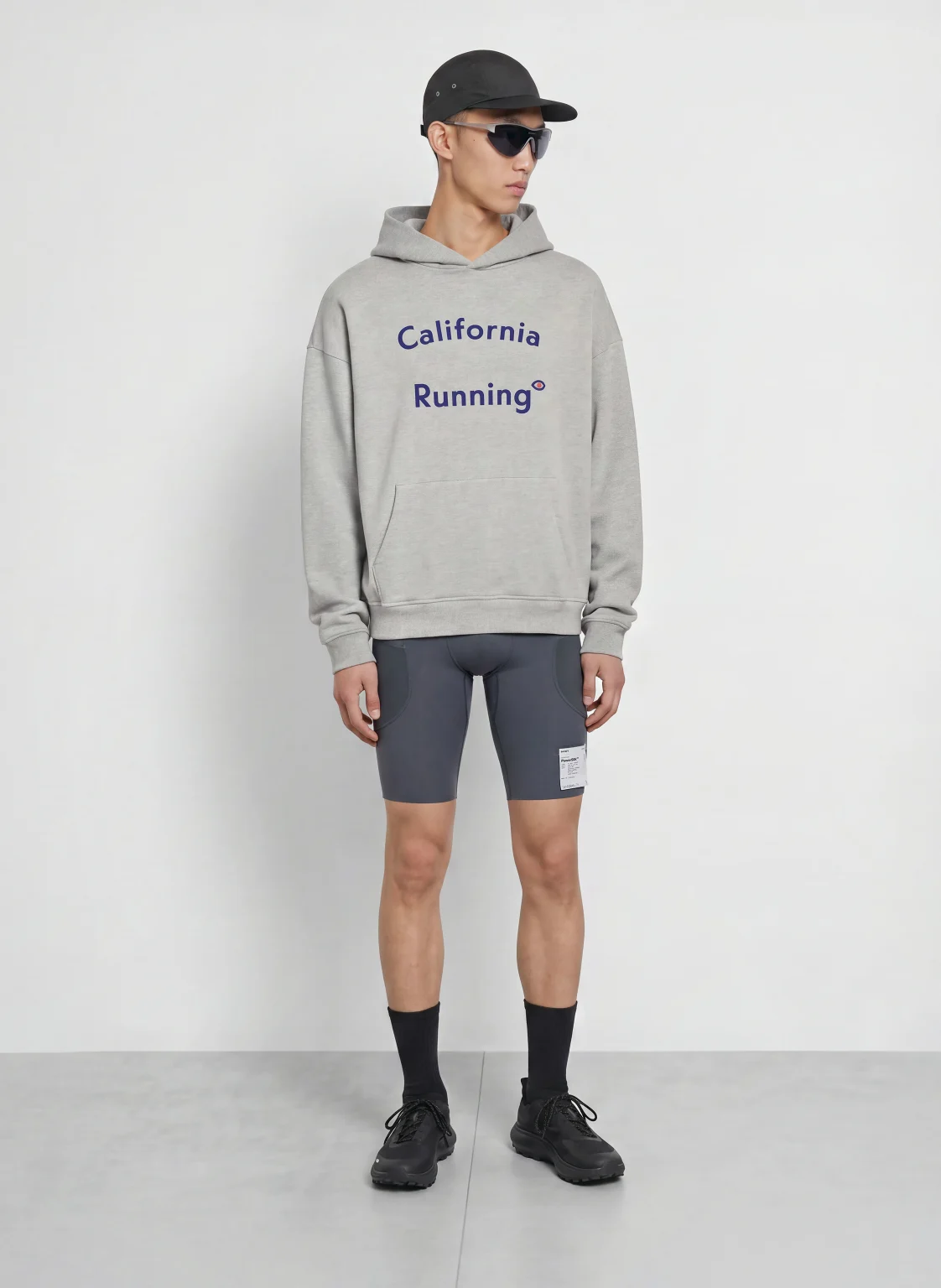 DISTRICT VISION 후드티