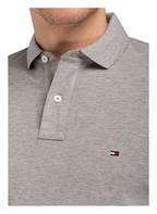 TOMMY HILFIGER Piqué-Poloshirt Regular Fit, Farbe: GRAU MELIERT (Bild 1)