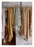 Bloomingville Throw, Color: CREAM/ DARK YELLOW/ DARK GREEN (Image 1)