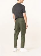 BOSS Cargohose PERIN Slim Fit, Farbe: OLIV (Bild 1)