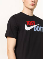 Nike T-Shirt JUST DO IT, Farbe: SCHWARZ (Bild 1)