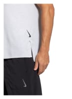 Nike T-Shirt DRI-FIT YOGA, Farbe: HELLGRAU (Bild 1)