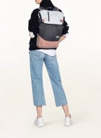 AEVOR Rucksack DAYPACK 18 l (erweiterbar auf 28 l) mit Laptop-Fach, Farbe: GRAU/ HELLGRAU/ NUDE (Bild 1)