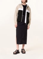 TOMMY JEANS Jacke THE CHICAGO WINDBREAKER, Farbe: SCHWARZ/ WEISS/ BEIGE (Bild 1)