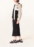 TOMMY JEANS Jacke THE CHICAGO WINDBREAKER, Farbe: SCHWARZ/ WEISS/ BEIGE (Bild 1)