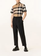 BURBERRY Kurzarm-Hemd SOMERTON Regular Fit, Farbe: SCHWARZ/ ROT/ BEIGE (Bild 1)