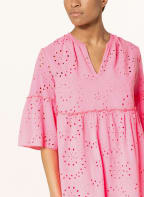 FRIEDA & FREDDIES Kleid aus Lochspitze mit 3/4-Arm, Farbe: NEONPINK (Bild 1)