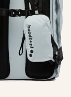 pinqponq Rucksack KOMUT MEDIUM 32 l mit Laptop-Fach, Farbe: HELLGRAU (Bild 1)