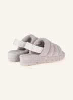 UGG Plateau-Pantoletten FLUFF YEAH TERRY FROTTEE, Farbe: HELLGRAU (Bild 1)