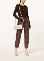 MICHAEL KORS Umhängetasche JET SET CHARM, Farbe: CREME/ GRAU (Bild 1)