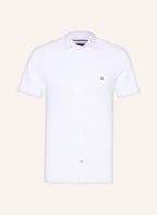 TOMMY HILFIGER Kurzarmhemd Slim Fit aus Jersey, Farbe: WEISS (Bild 1)