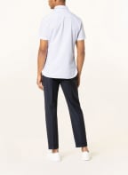 TOMMY HILFIGER Kurzarmhemd Slim Fit aus Jersey, Farbe: WEISS (Bild 1)