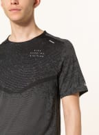 Nike T-Shirt DRI-FIT ADV RUN DIVISION TECHKNIT , Farbe: SCHWARZ/ DUNKELGRAU (Bild 1)