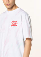 GUESS T-shirt GO BALVIN MARBLE, Color: WHITE/ LIGHT PINK/ RED (Image 1)