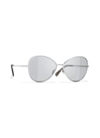 CHANEL Schmetterlingsförmige Sonnenbrille , Farbe: C1248759 - SILBER/ HELLBLAU (Bild 1)