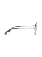 CHANEL Schmetterlingsförmige Sonnenbrille , Farbe: C1248759 - SILBER/ HELLBLAU (Bild 1)