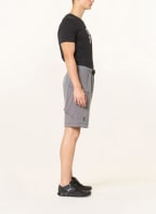 On Trainingsshorts MOVEMENT, Farbe: GRAU (Bild 1)